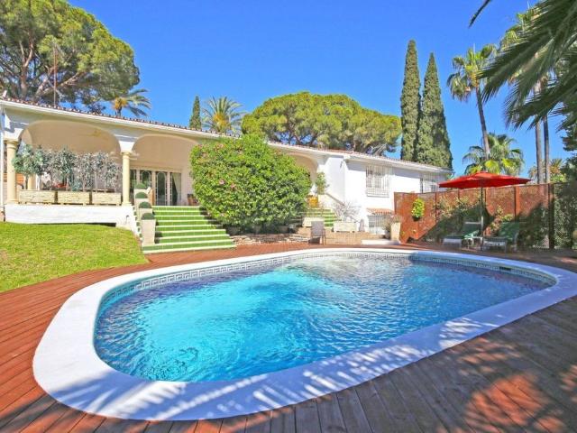 Villa / Chalet de 248 m2 en venta en Marbella, España