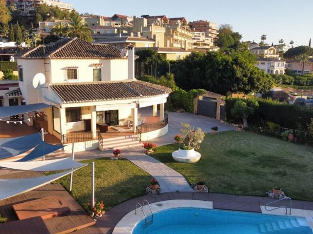 Villa / Chalet de 256 m2 en venta en Nueva Andalucia, Andalucía