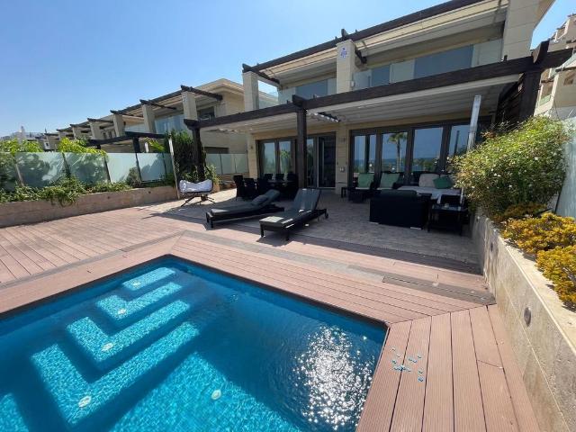 Villa / Chalet de 250 m2 en alquiler en Arenales del Sol, España