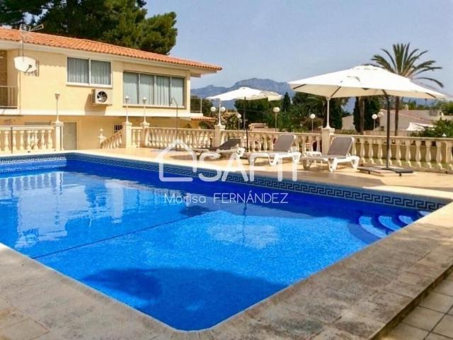 Villa / Chalet de 250 m2 en venta en Alfaz del Pi, Comunidad Valenciana