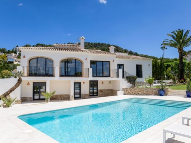 Villa / Chalet de 250 m2 en venta en Jávea, España