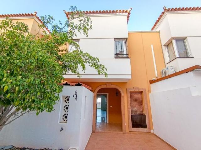 Villa / Chalet de 261 m2 en venta en Costa Adeje, España