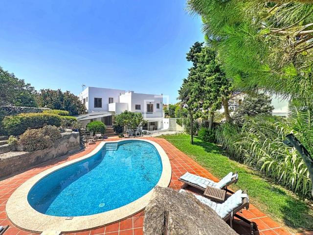 Villa / Chalet de 285 m2 en venta en Villacarlos, España
