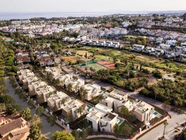 Villa / Chalet de 288 m2 en venta en Estepona, España