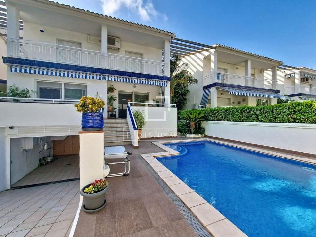 Villa / Chalet de 289 m2 en venta en Vilanova i la Geltrú, Cataluña