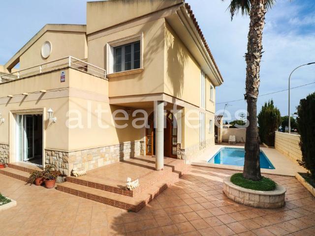 Villa / Chalet de 294 m2 en venta en Carrer l'Alacanti, Alfaz del Pi, Provincia de Alicante, Comunidad Valenciana