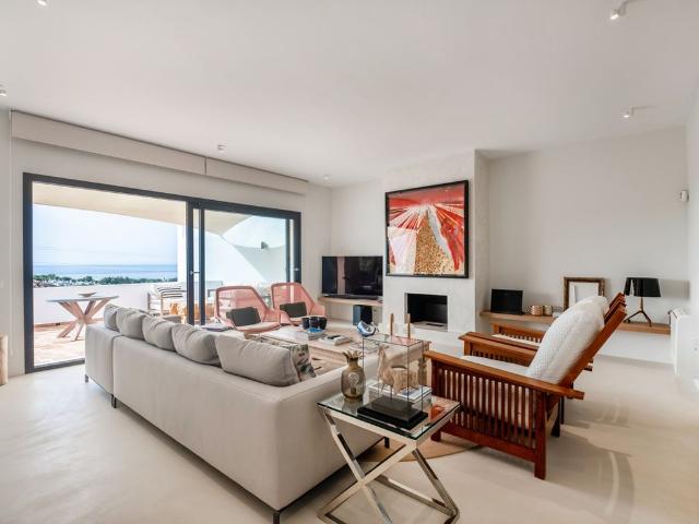 Villa / Chalet de 308 m2 en venta en Marbella, España