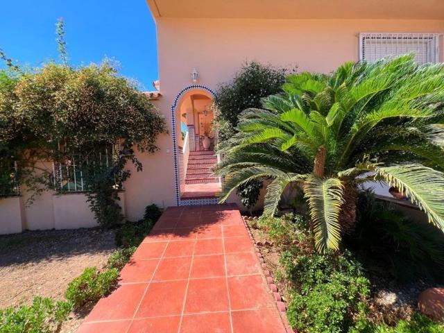 Villa / Chalet de 315 m2 en venta en Los Nadales Tio Charles, Benalmádena, Andalucía