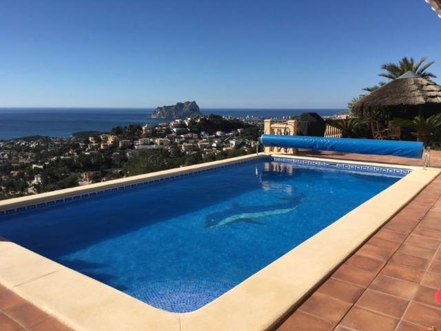 Villa / Chalet de 325 m2 en venta en Moraira, España