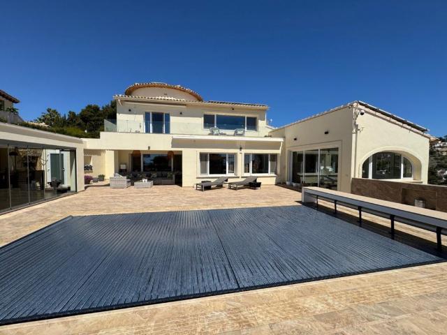 Villa / Chalet de 335 m2 en venta en Moraira, España