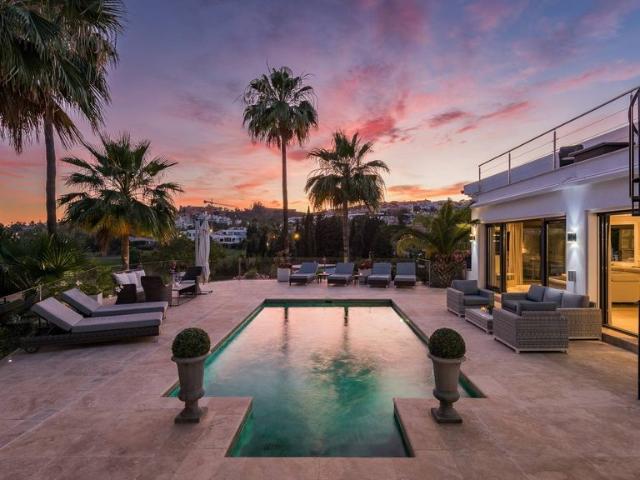 Villa / Chalet de 333 m2 en venta en Marbella, España