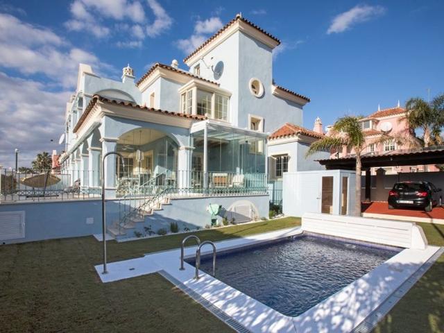 Villa / Chalet de 347 m2 en venta en Marbella, España