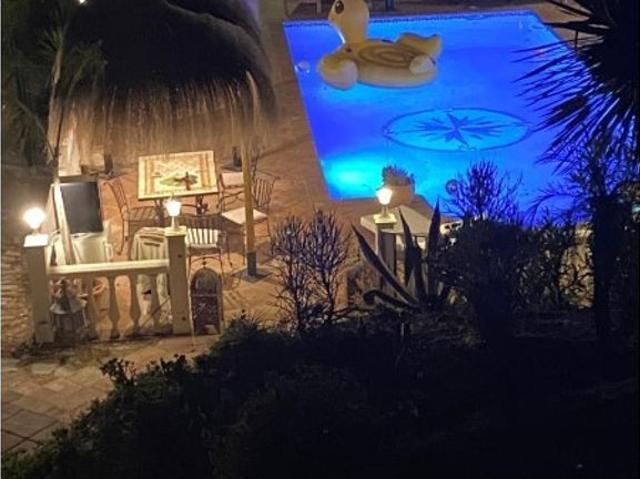 Villa / Chalet de 350 m2 en venta en Fuengirola, Andalucía