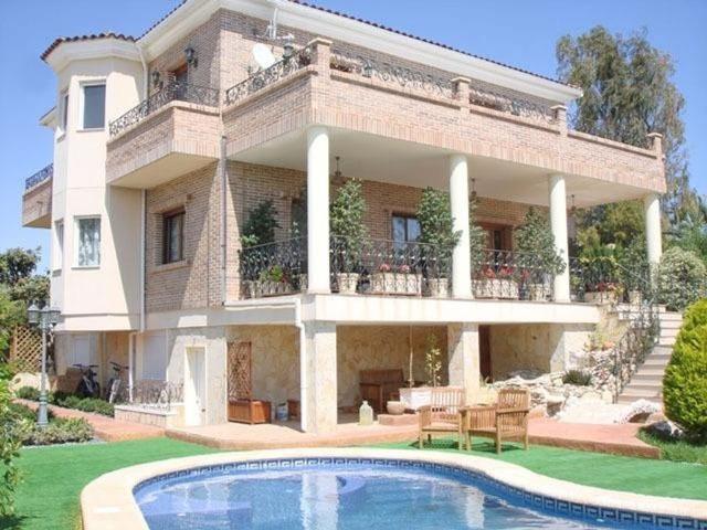 Villa / Chalet de 360 m2 en venta en Ciudad Quesada, Comunidad Valenciana