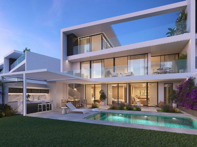 Villa / Chalet de 378 m2 en venta en Marbella, España