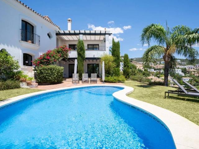 Villa / Chalet de 400 m2 en alquiler en Benahavís, España