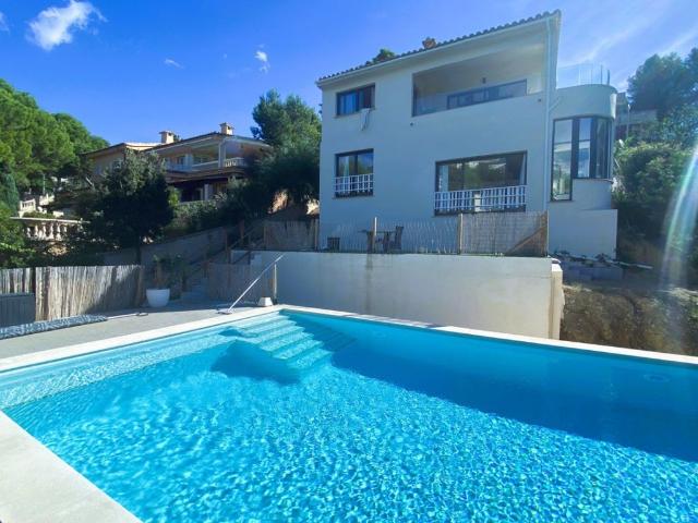 Villa / Chalet de 400 m2 en venta en Calvià, España
