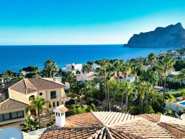 Villa / Chalet de 403 m2 en venta en Calpe, España