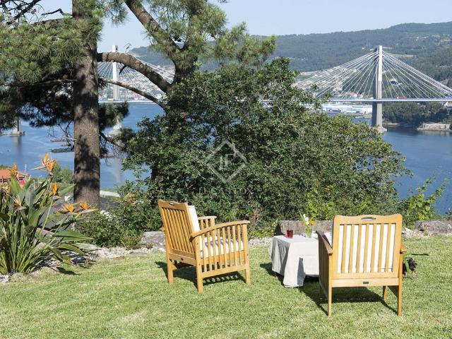 Villa / Chalet de lujo de 410 m2 en venta en Redondela, Galicia
