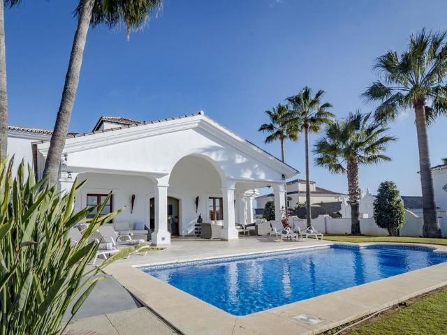 Villa / Chalet de 420 m2 en alquiler en Benahavís, España