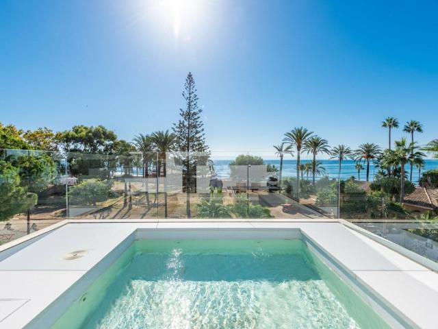 Villa / Chalet de 443 m2 en venta en Marbella, Andalucía