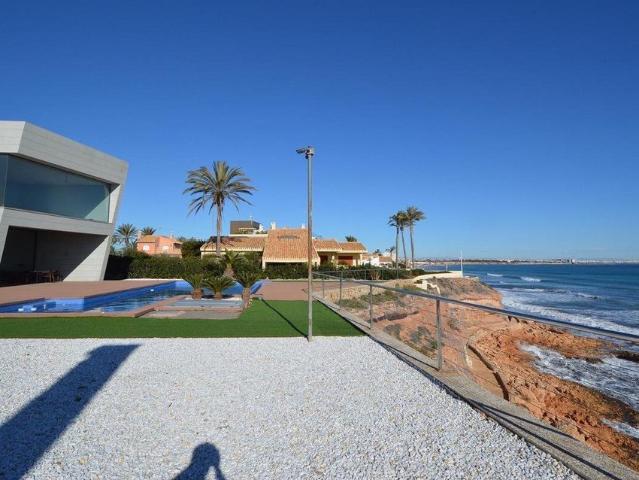 Villa / Chalet de 459 m2 en venta en Torrevieja, Comunidad Valenciana