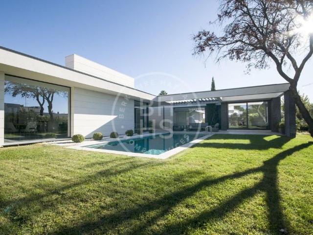 Villa / Chalet de 450 m2 en alquiler en Boadilla del Monte, España