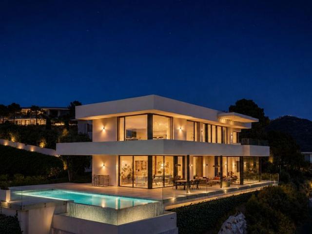 Villa / Chalet de 460 m2 en venta en Marbella, España