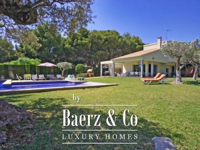 Villa / Chalet de 489 m2 en venta en Moraira, España