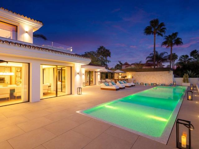 Villa / Chalet de 505 m2 en venta en Nueva Andalucia, Andalucía