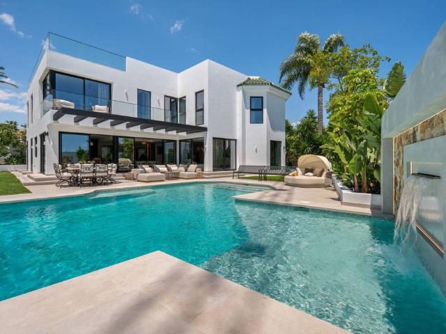 Villa / Chalet de 507 m2 en venta en Marbella, Andalucía