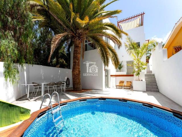 Villa / Chalet de 522 m2 en venta en Arona, España
