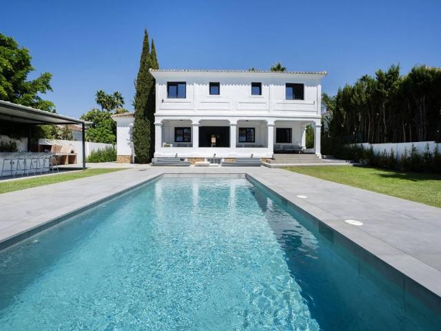 Villa / Chalet de 580 m2 en alquiler en Marbella, Andalucía