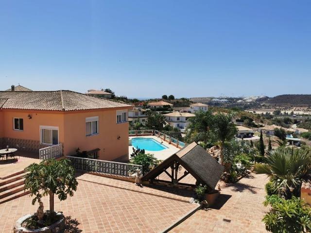 Villa / Chalet de 600 m2 en venta en Mijas, España