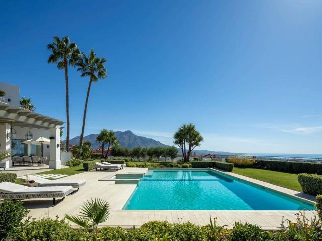 Villa / Chalet de lujo de 615 m2 en venta en Marbella, Andalucía