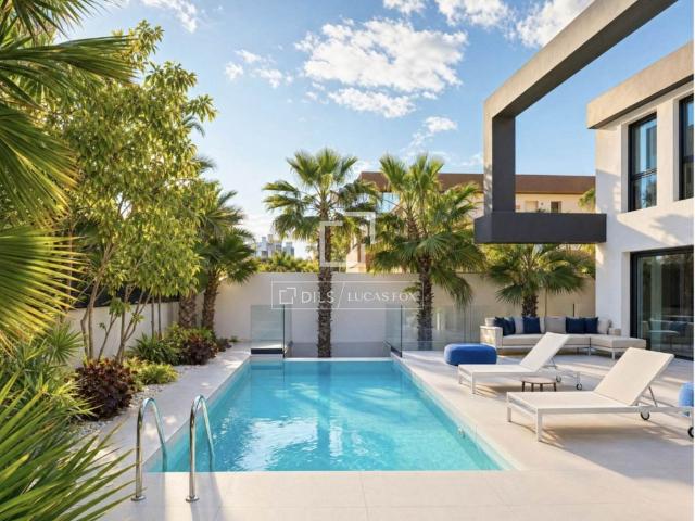 Villa / Chalet de 639 m2 en venta en Campello, España