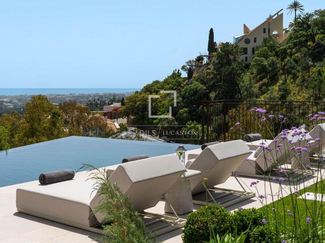 Villa / Chalet de 644 m2 en venta en Marbella, España