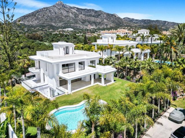 Villa / Chalet de 647 m2 en venta en Marbella, Andalucía