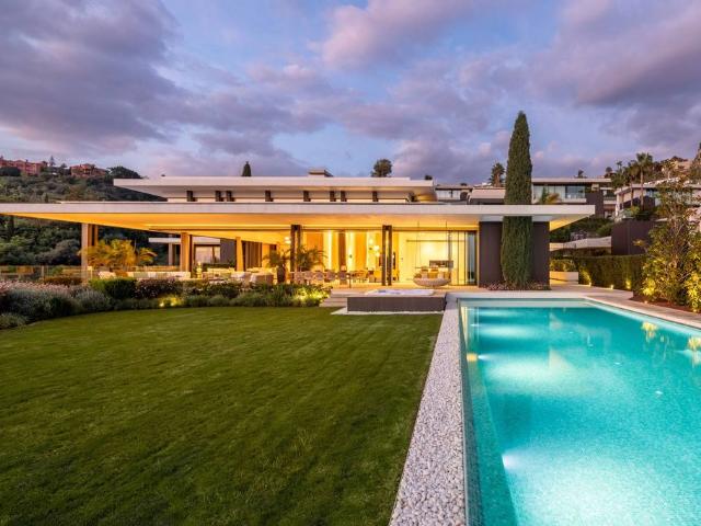 Villa / Chalet de 738 m2 en venta en Marbella, Andalucía