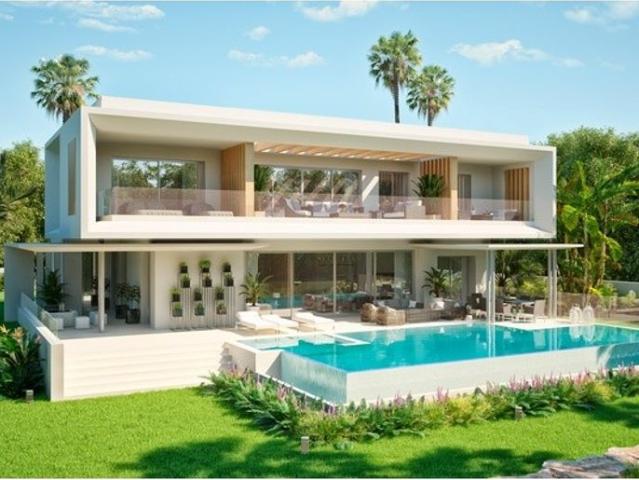 Villa / Chalet de 730 m2 en venta en Marbella, España