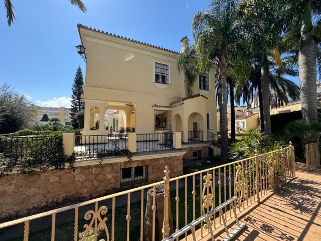Villa / Chalet de 800 m2 en alquiler en Torremolinos, Andalucía