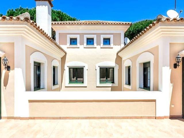 Villa / Chalet de 881 m2 en venta en Marbella, Andalucía