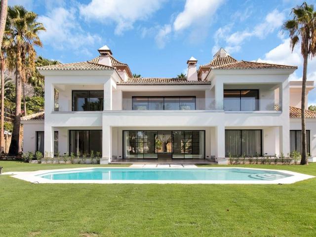 Villa / Chalet de 882 m2 en venta en Marbella, España