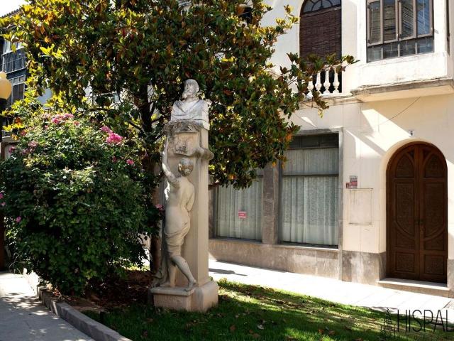 Villa / Chalet de 905 m2 en venta en Baena, Andalucía