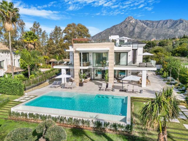 Villa / Chalet de 903 m2 en venta en The Golden Mile, España