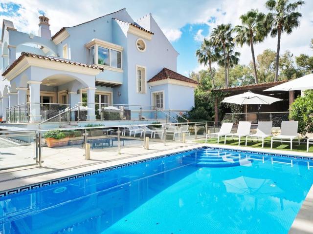 Villa / Chalet de lujo 401 m2 en venta, Puerto Banús, España
