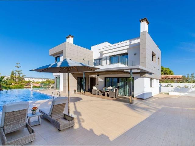Villa / Chalet de lujo 461 m2 en venta, Torrevieja, España