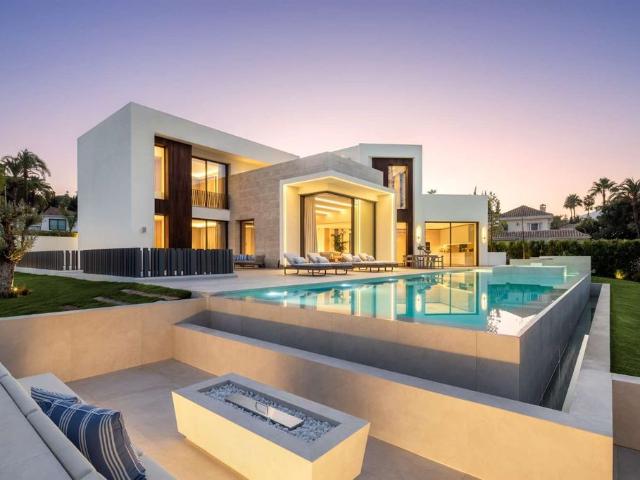 Villa / Chalet de lujo 710 m2 en venta, Marbella, Andalucía