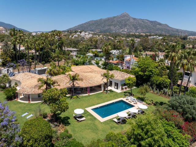Villa / Chalet de lujo 722 m2 en venta, Marbella, Andalucía