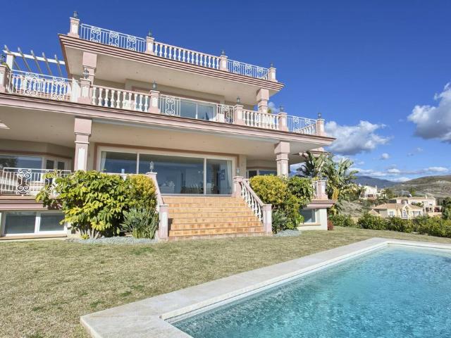 Villa / Chalet de 768 m2 en venta en Benahavís, España